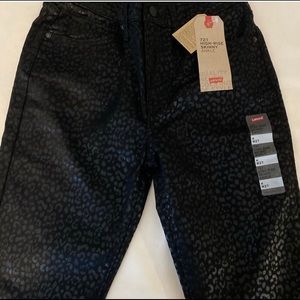 Levi’s 721 High-Rise Skinny Ankle Black Jeans